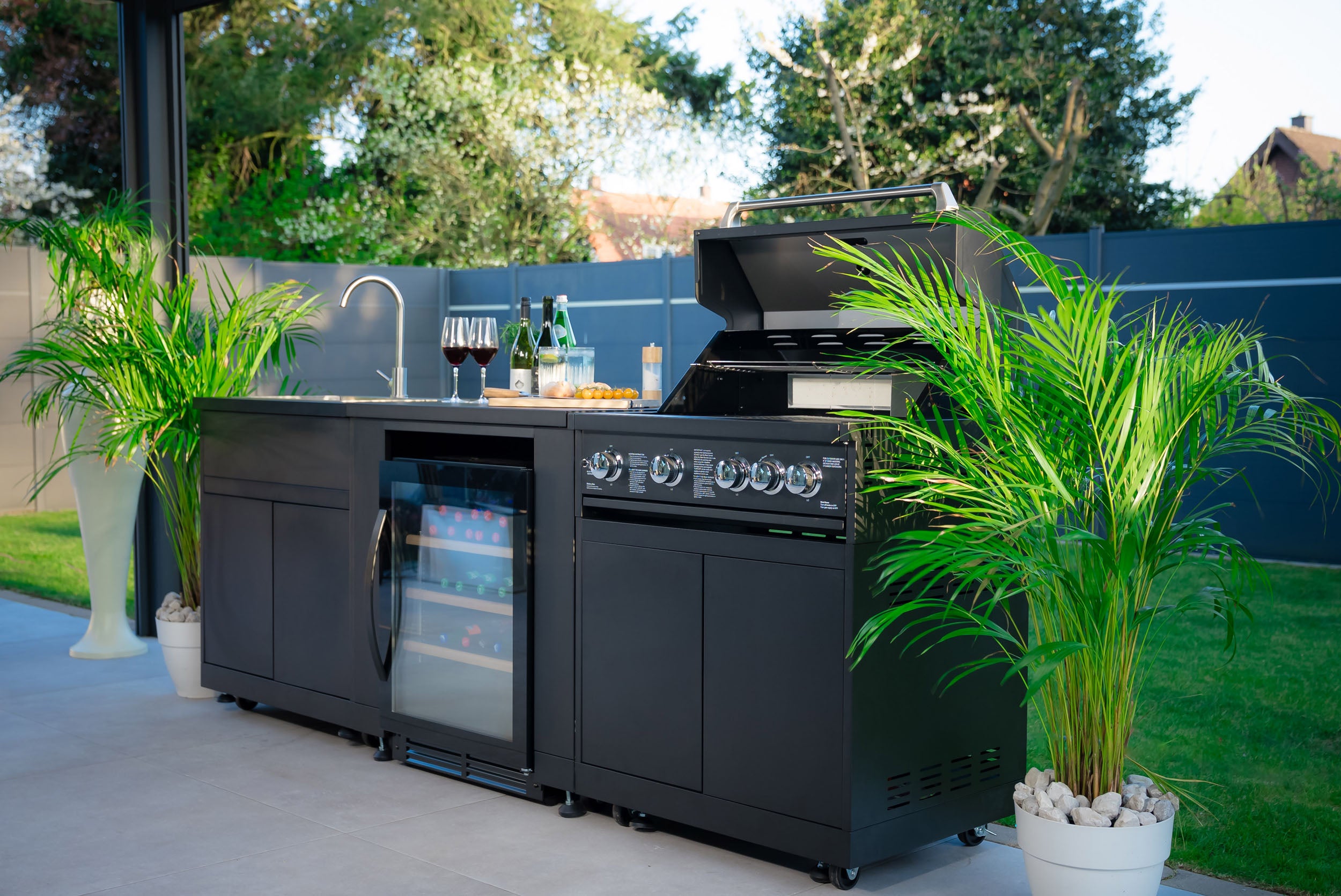 Jungle M1 Outdoorküche | 4 + 1 Burner Gas Grill | Cool | Faire le ménage