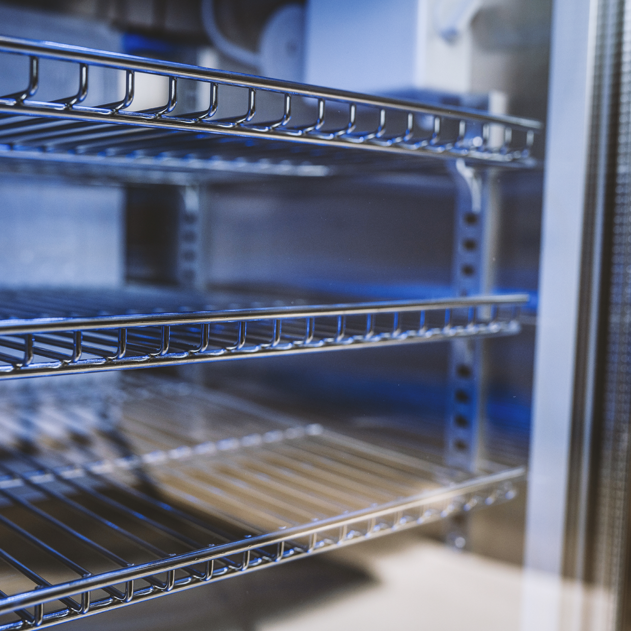COOL-CLEAN BLACK Waschtisch-Kühlschrank-Kombi