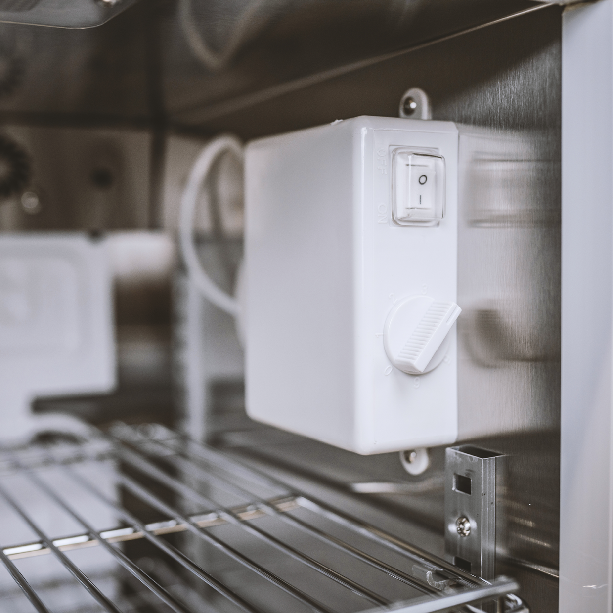 COOL-CLEAN SILVER Waschtisch-Kühlschrank-Kombi