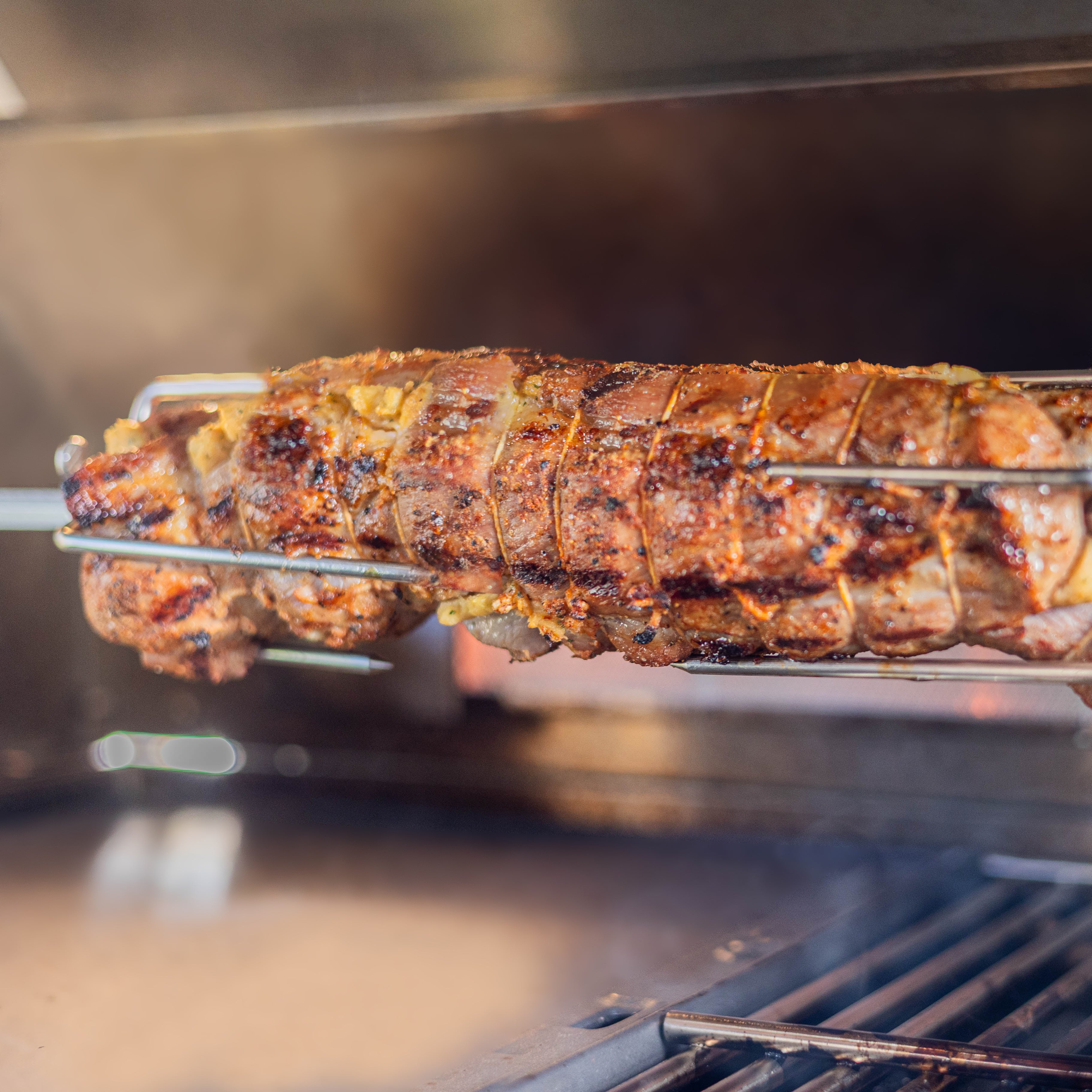 Gire el asador de salpicaduras para la parrilla de gas de 8 quemadores