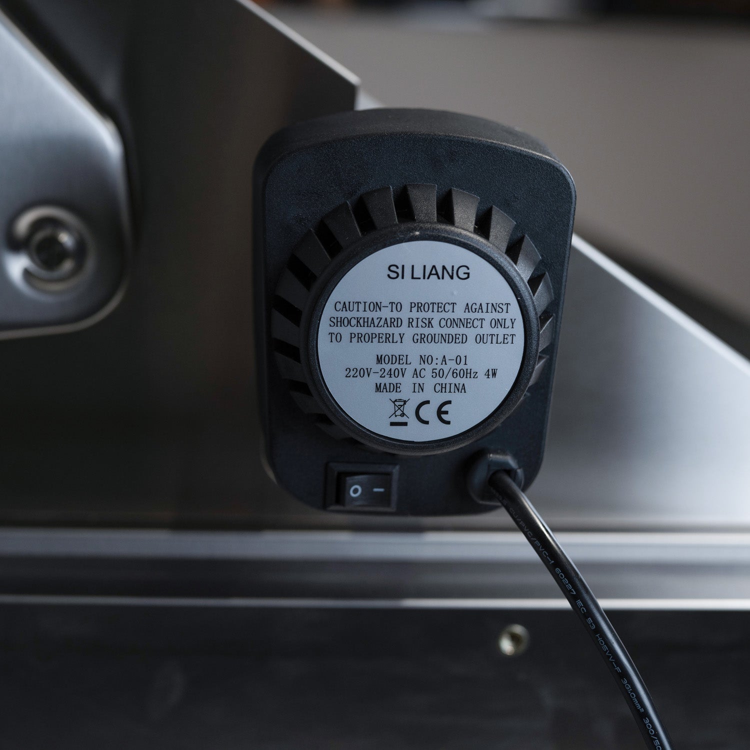 Gire el asador de salpicaduras para la parrilla de gas de 8 quemadores