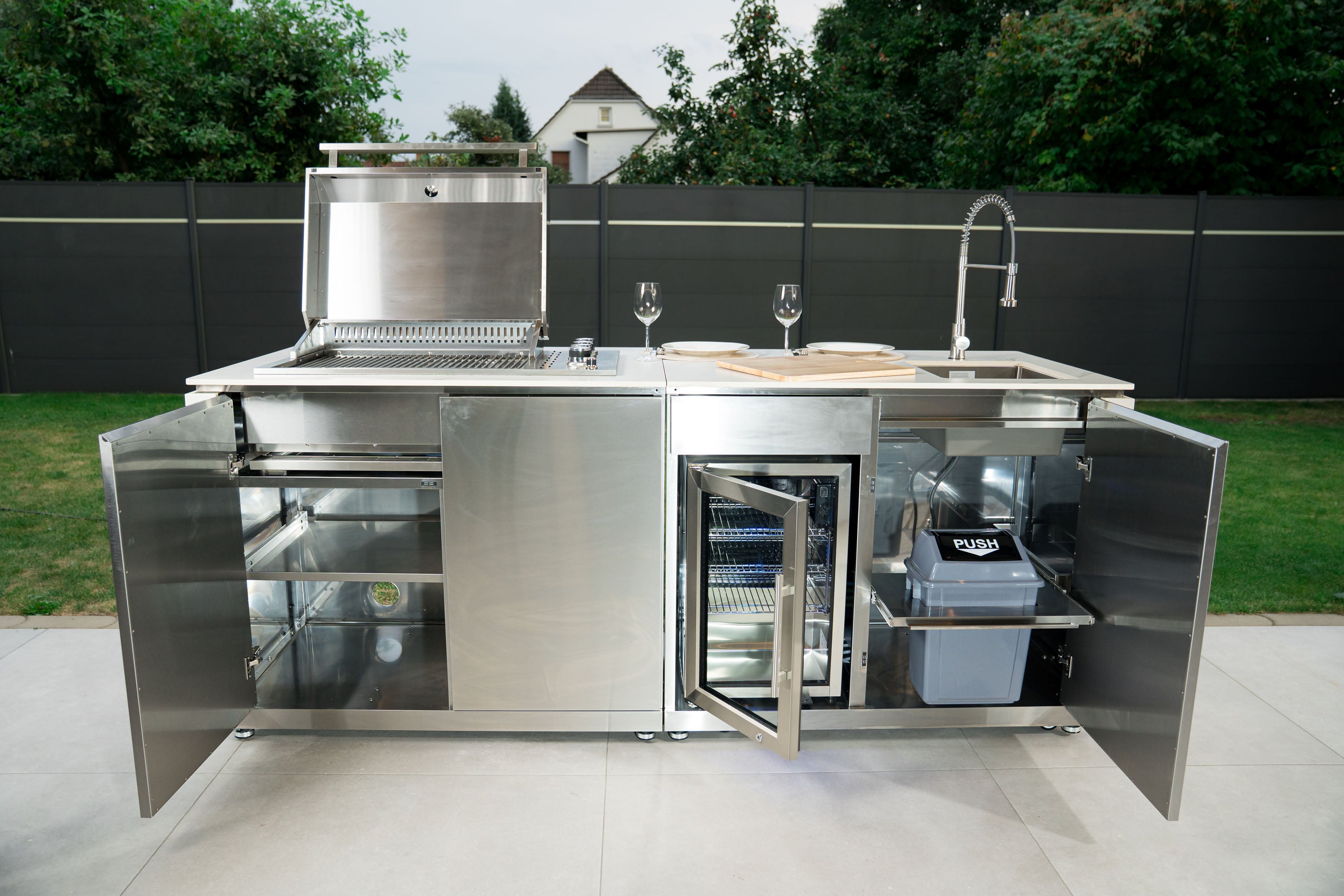 ALPHA Outdoorküche | Gasgrill | Cool-Clean