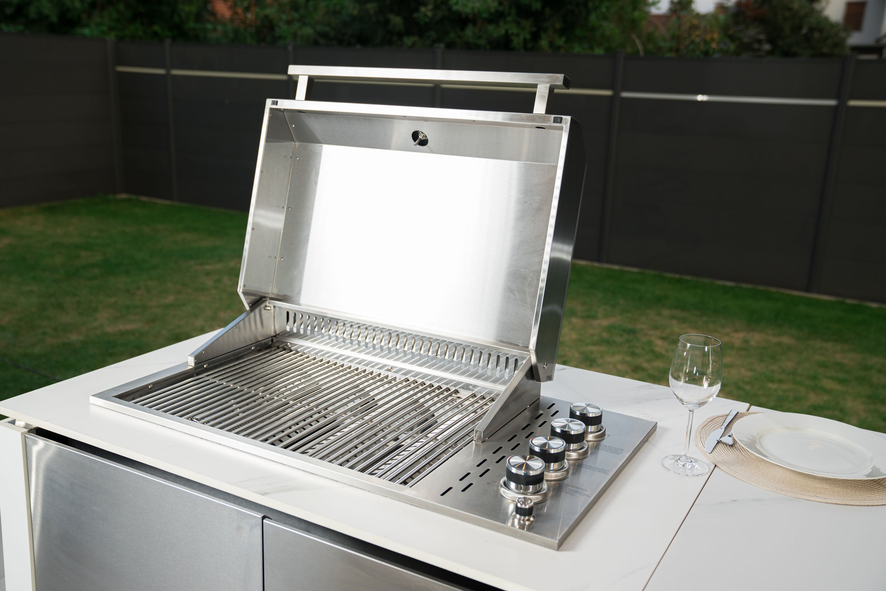 ALPHA Outdoorküche | Gasgrill | Cool-Clean