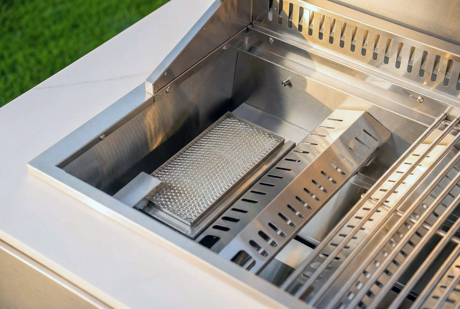 Integrierte Sizzle Zone für extreme Hitze und perfekte Röstaromen.