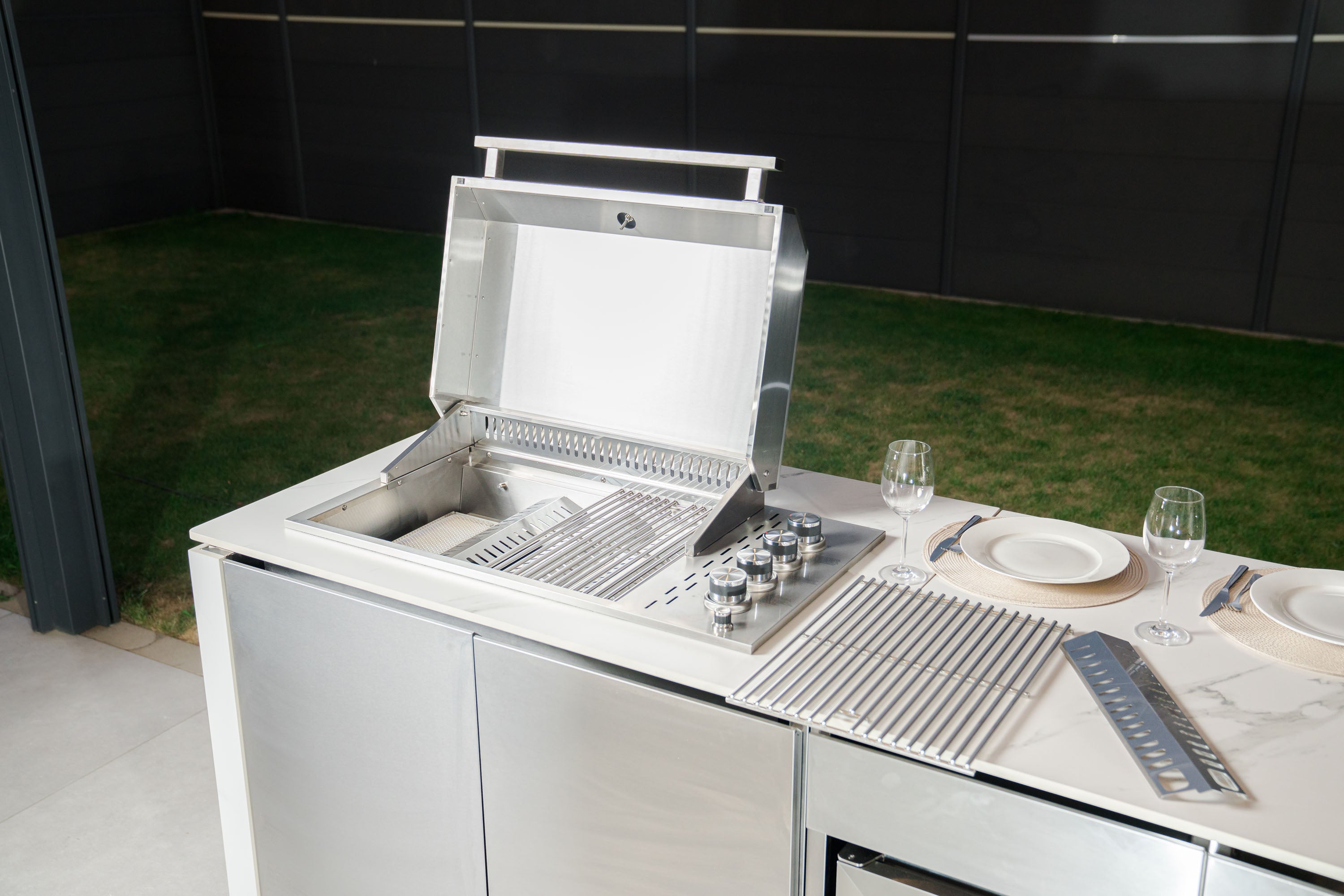 ALPHA Outdoorküche | Gasgrill | Cool-Clean