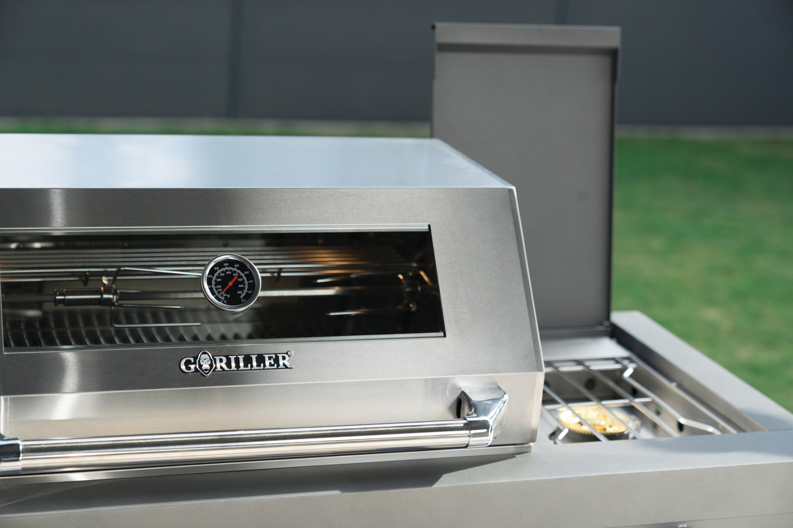 Volle Freiheit für Pfannen-, Wok- und Beilagengerichte direkt am Grill.