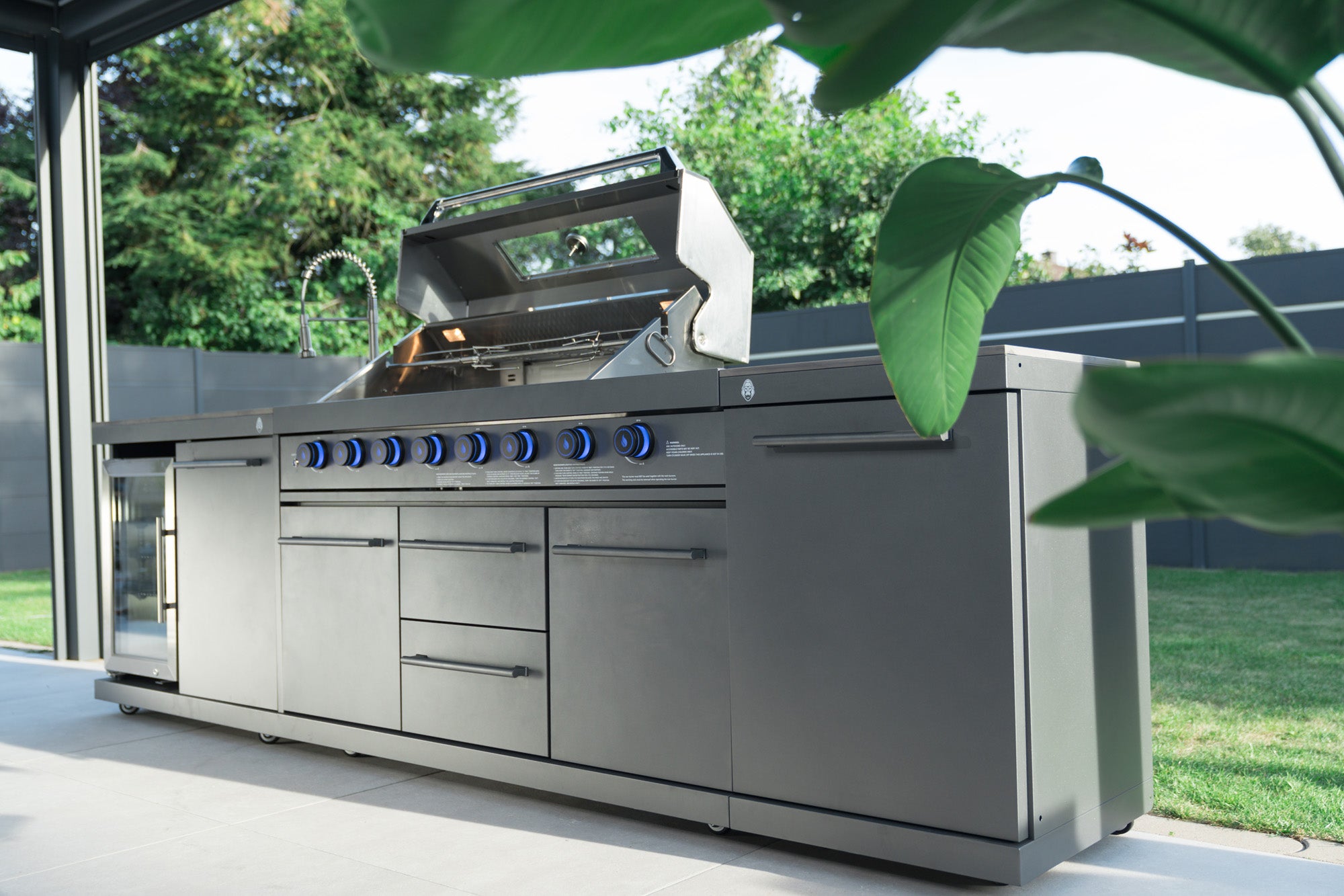 EMPIRE M1 Outdoorküche | 8-Brenner Gasgrill | Cool-Clean | Prep