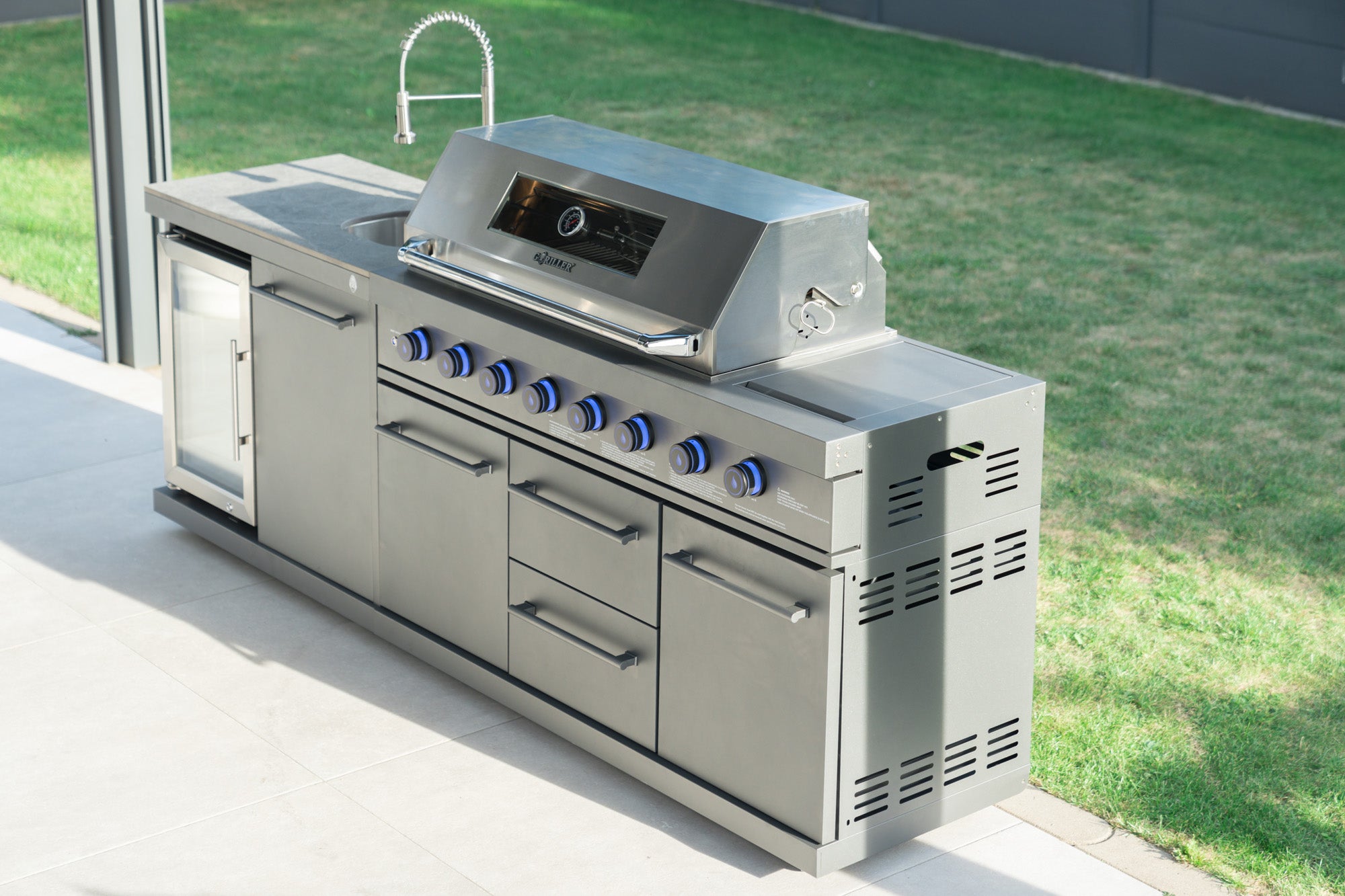 EMPIRE S1 Outdoorküche | 8-Brenner Gasgrill | Cool-Clean
