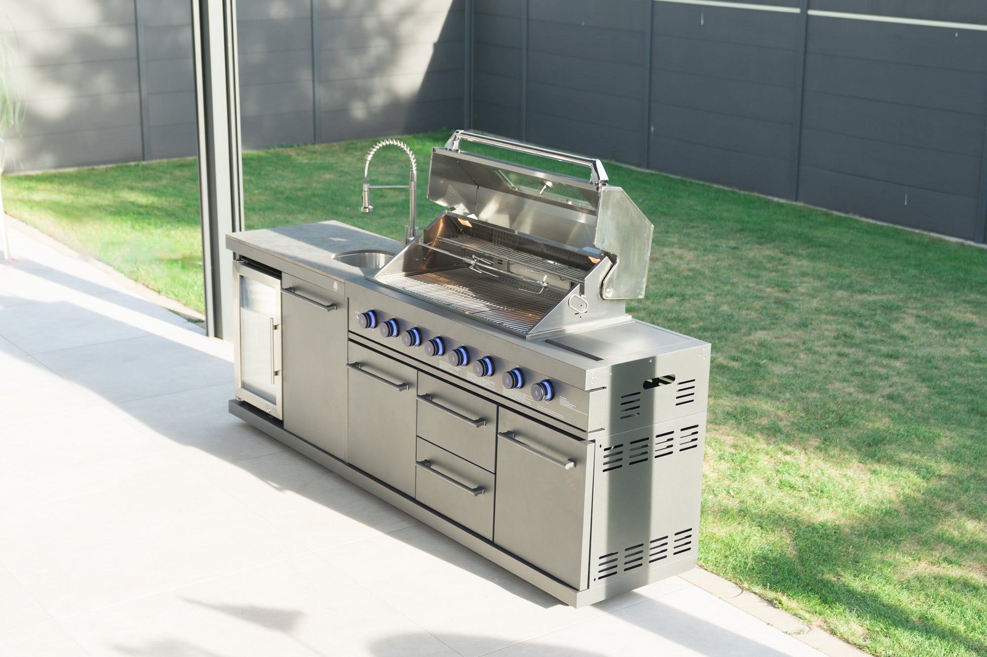 EMPIRE S1 Outdoorküche | 8-Brenner Gasgrill | Cool-Clean