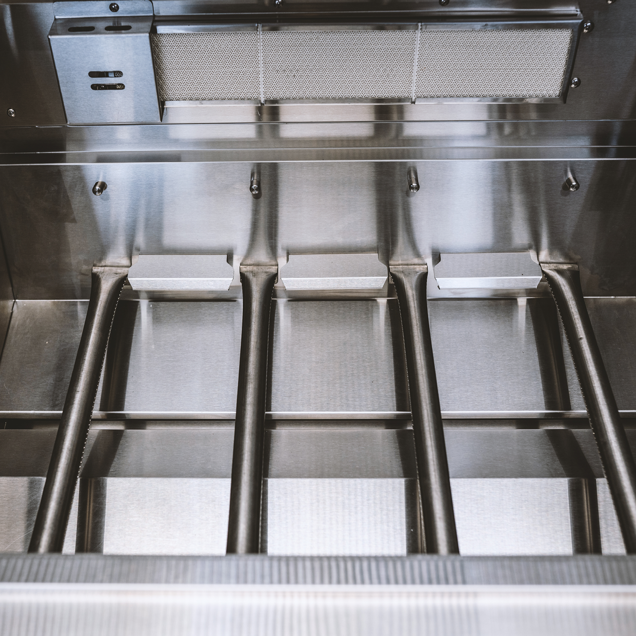 BB-M8 outdoor kitchen | 6-burner gas grill | Cool-Clean | Prep