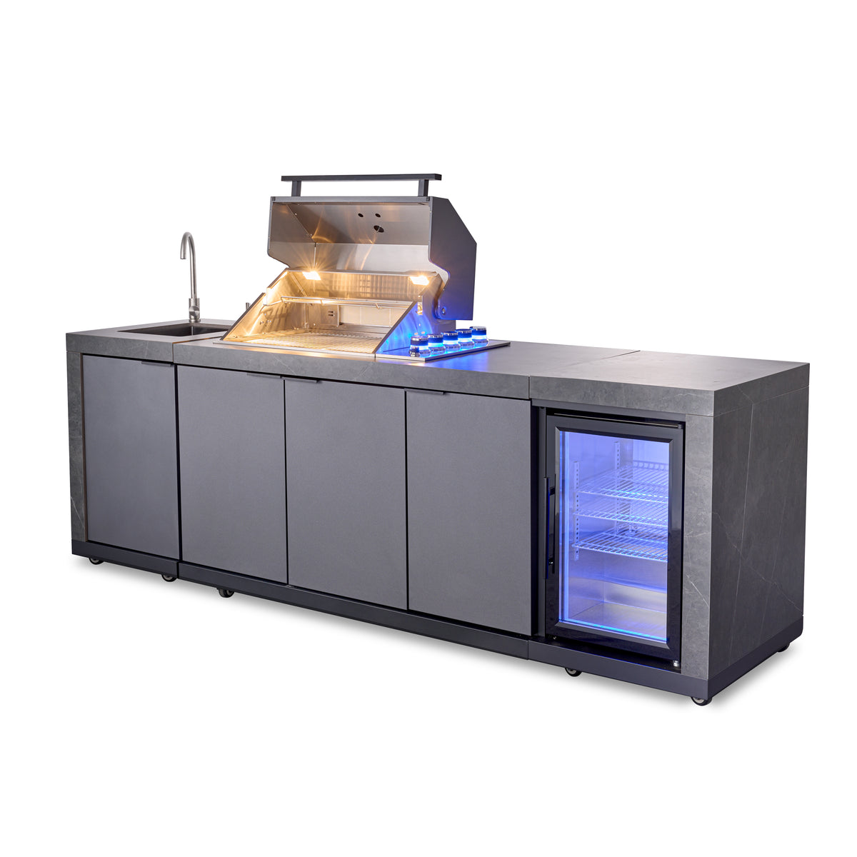 <tc>KING</tc> Outdoor kitchen | 5-burner gas grill | Refrigerator | Sink